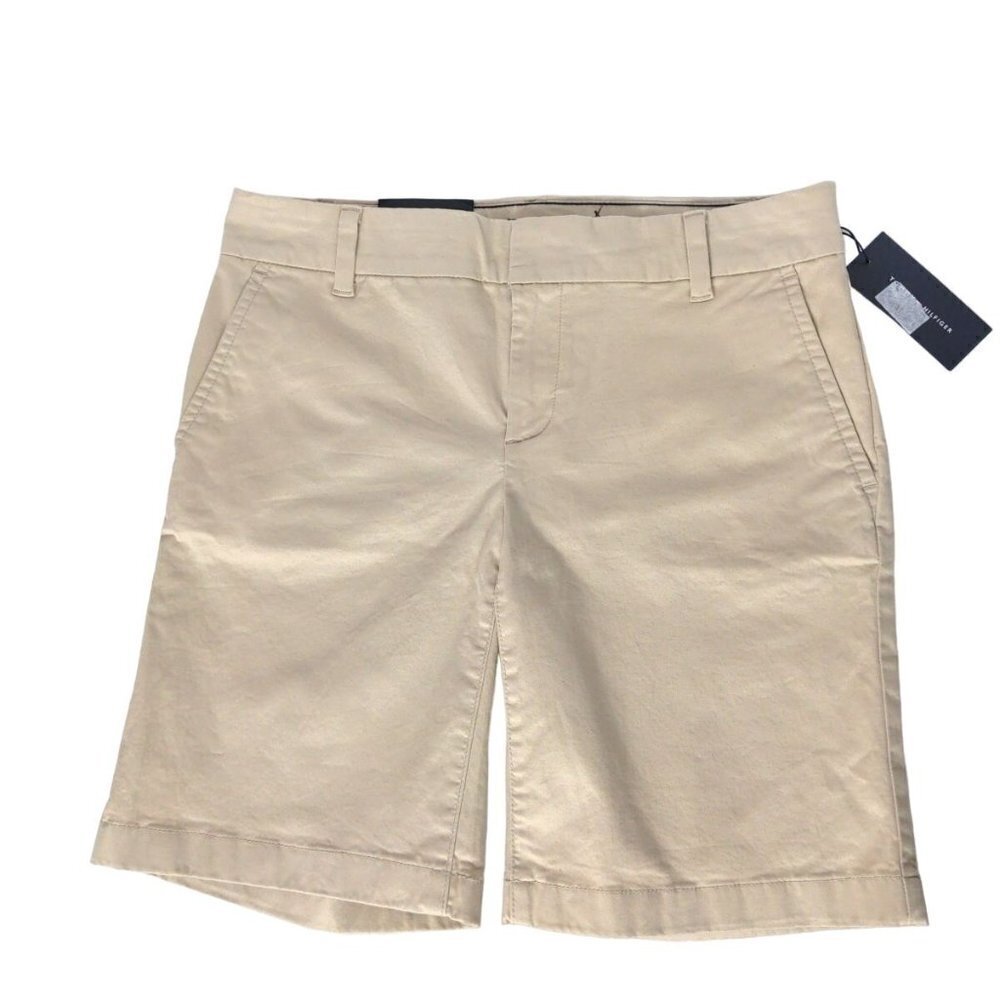 Tommy Hilfiger Women's Beige Bermuda Shorts Size 2